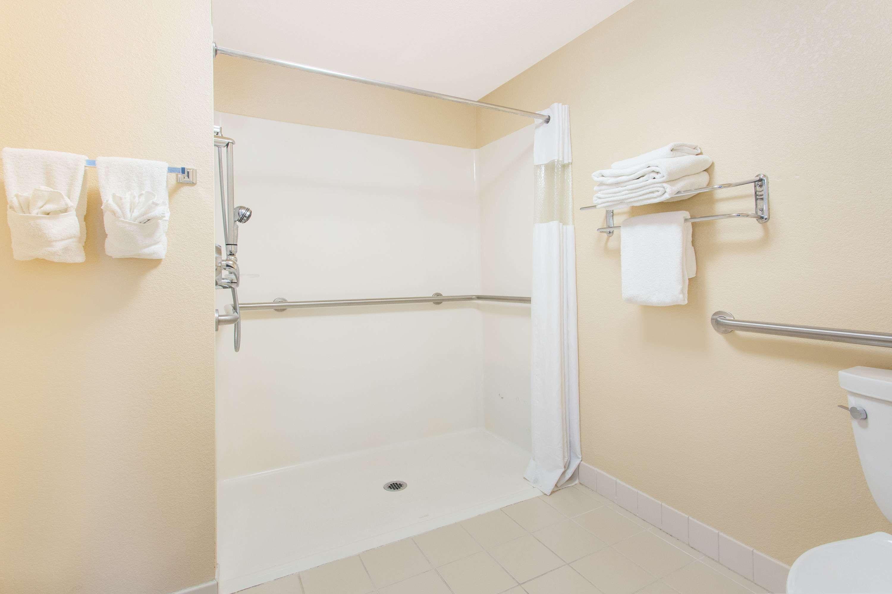 מלון Baymont By Wyndham Plymouth מראה חיצוני תמונה